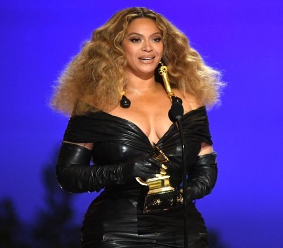 Beyonce at Grammys
