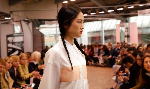 Susan Sarandon, Courtney Love Hobnob at Prada Cruise Show