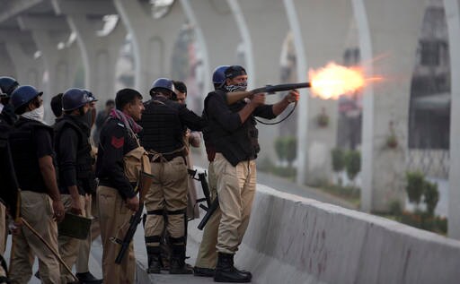 Pakistani Police, Opposition Supporters Clash in Islamabad