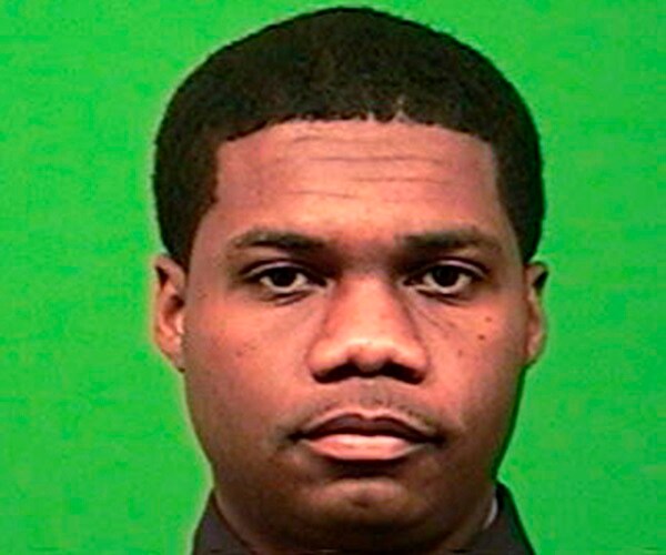 NYC Police Officer Dies After Shootout 