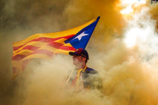Thousands Rally for Catalonia's Secession in Barcelona