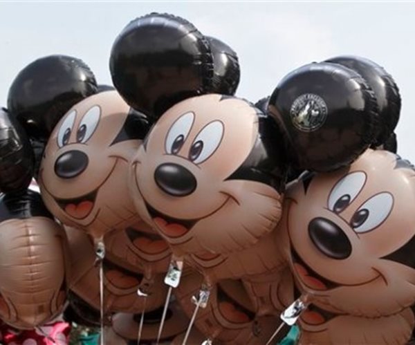 Disney Executive's Departure Leads to Outside Hunt for Next CEO