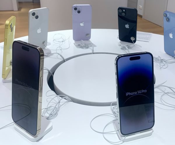 Apple's iPhone 15 Launch Clouded by China