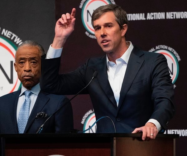 Beto Backs Commission on Slavery Reparations