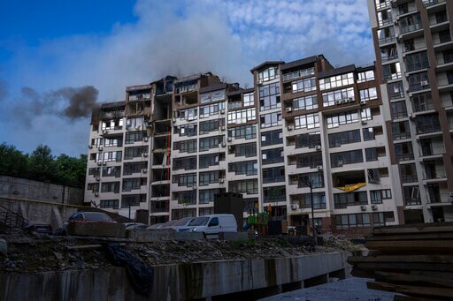 Russia Strikes Kyiv as Troops Consolidate gains in the East