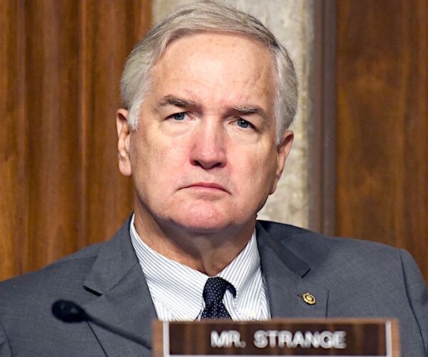 Luther Strange Rips Bannon: 'Never Seen Him Accomplish Anything'