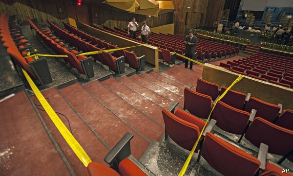 Guatemala VP Attack: Women Throw Flour on Her at President's Speech