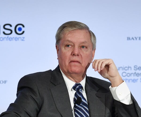 Even Pro-Wall Republicans Should Rally to Defend the Constitution