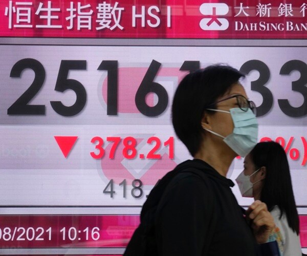 Hong Kong's Strict Quarantine Rules Threaten to Erode Allure of Financial Hub