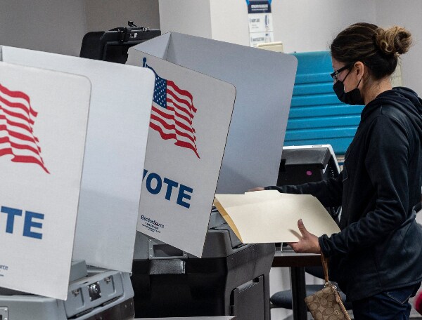 Alarm Bell for Dems? Headlining US Elections, Ga. Gov Race Is Dead Heat