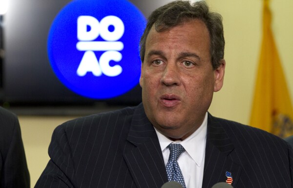 Christie Says NJ Casinos, Tracks Can Offer Sports Betting