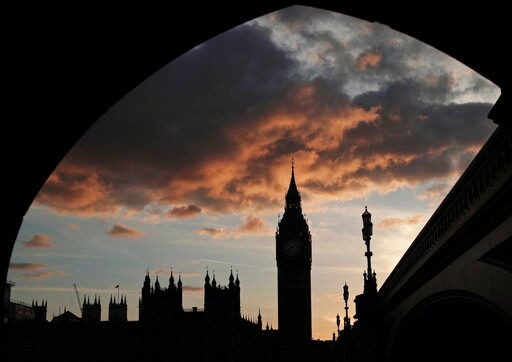 Pound Surge Suggests UK Election Will Yield Smoother Brexit