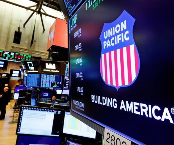 Union Pacific, Norfolk Southern Explore Cross-Continental Railroad Merger