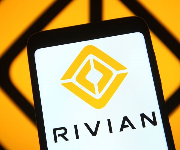 Rivian Misses Quarterly Revenue Estimates