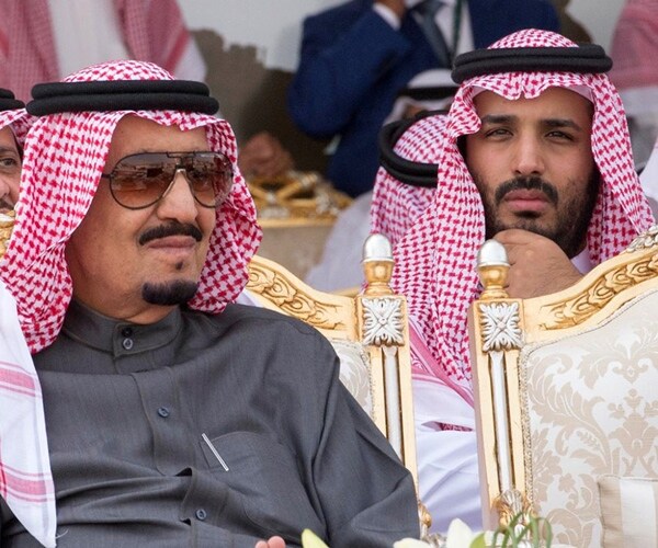 Saudi Prince Unveils Sweeping Plans to End "addiction" to Oil