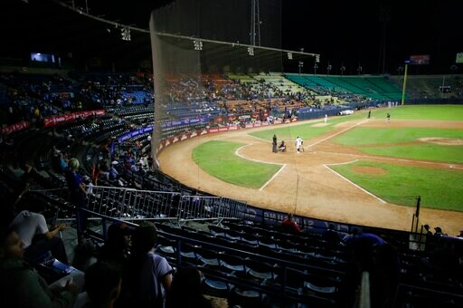 Crisis Throws Curve Ball at Opening of Venezuelan Baseball