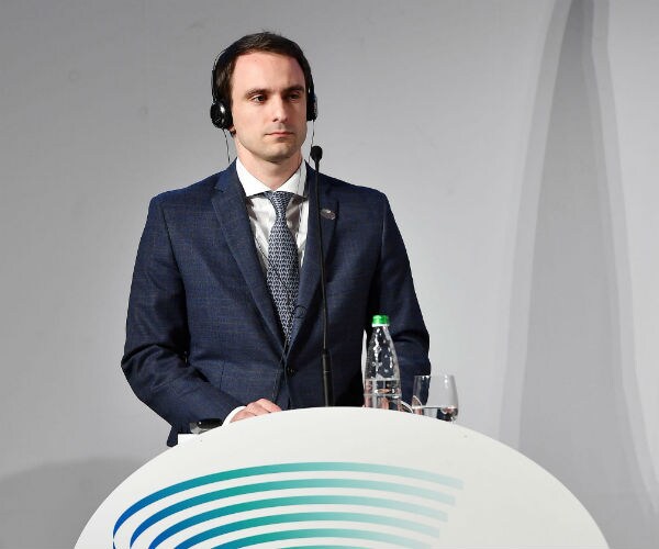 Trump's Science Adviser Only Has Political Science Degree