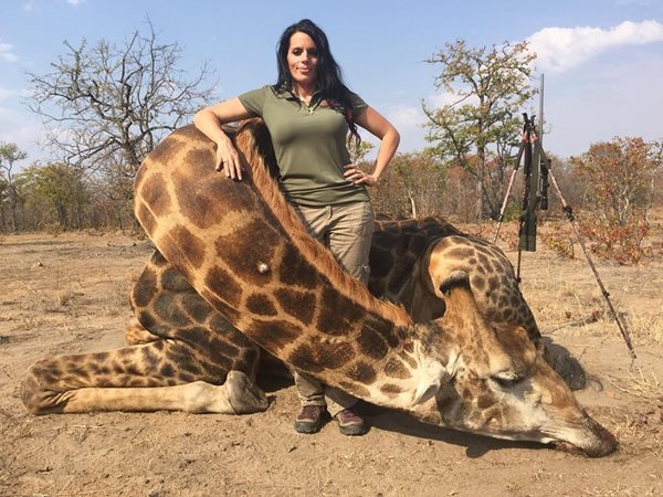 Idaho Woman Killed Giraffe, Other Animals on African Hunt