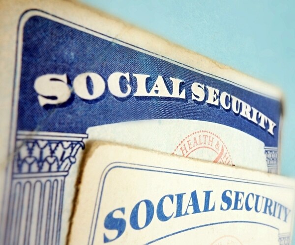 Ex-Social Security Execs Offer Plan to Fix Agency's Customer Service
