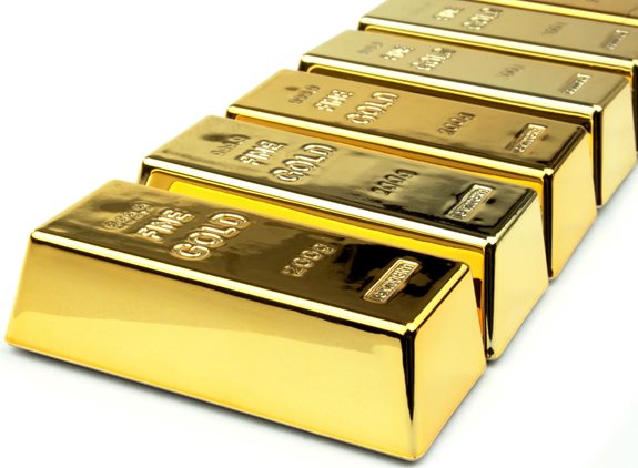 Gold Retreats as Dollar, Yields Firm Ahead of Fed Verdict