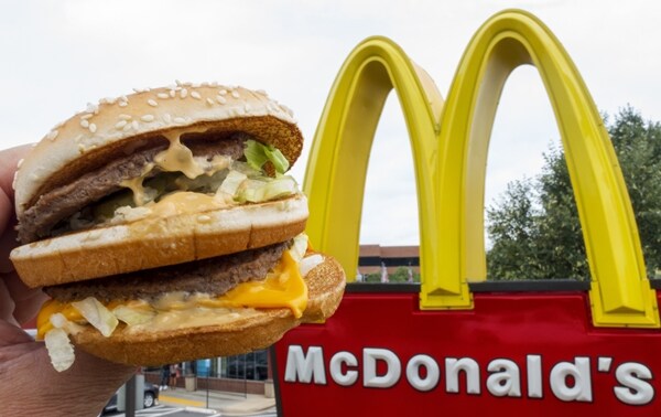 McDonald's Sales Growth Misses Estimates as Fast Food Industry Weakens