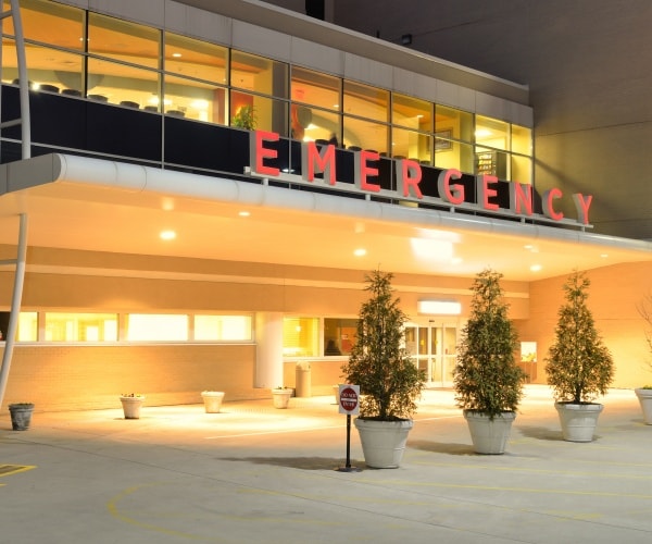 emergency room entrance to hospital
