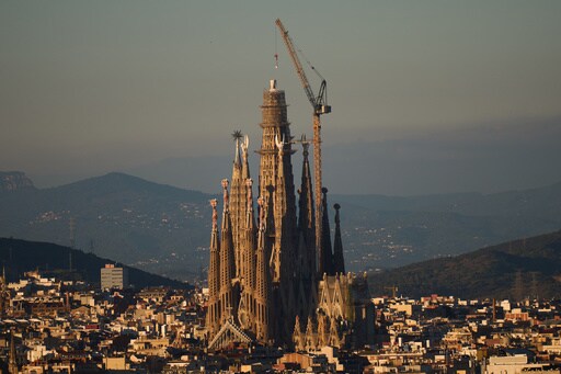 Barcelona's Sagrada Familia Becomes the World's Tallest Church