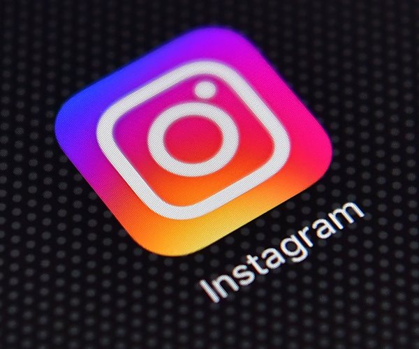 US Calls on Iran to Unblock Social Media Sites amid Protests