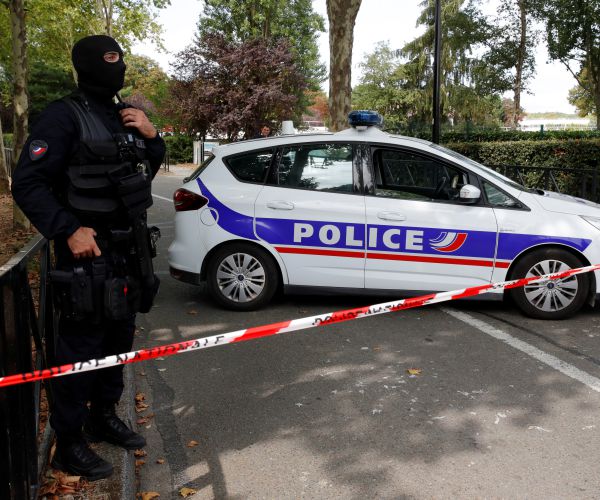French Police Say Knife Suspect 'Contained'