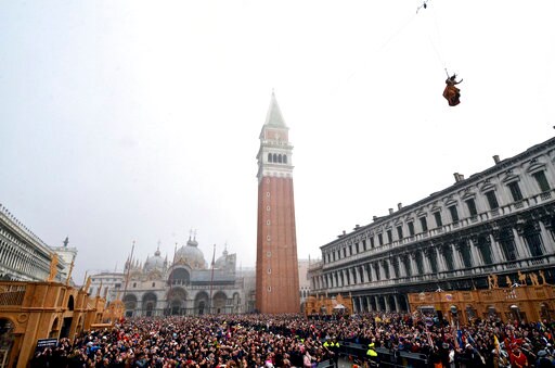 Venice to Charge Day-trippers for Access to City Center