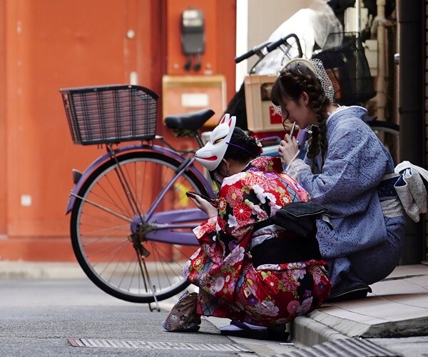 Vaccines, Masks? Japan Puzzling Over Sudden Virus Success 