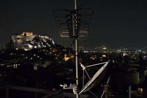 Greek Opposition Calls for Elections after TV Auction Fail