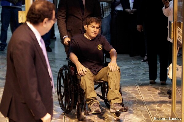 Fisherman Home in El Salvador after Year Adrift in Pacific