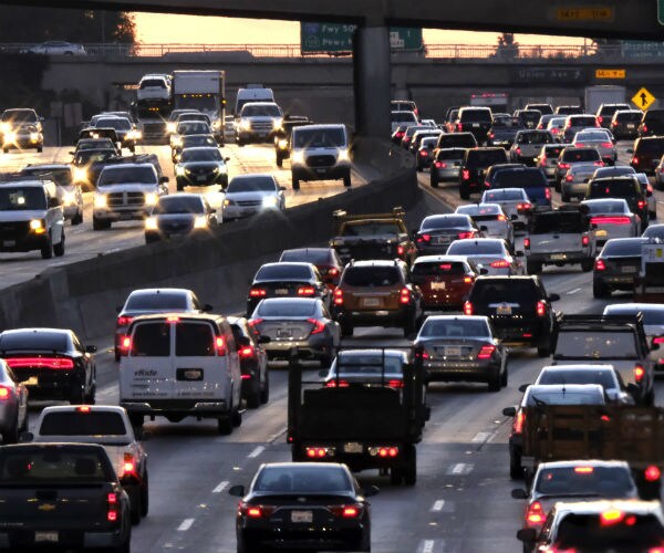 cars are shown cluttered on a highway