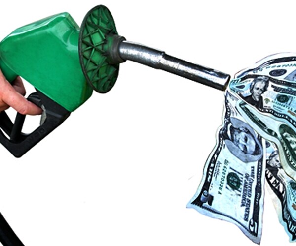 US Must Choose Between Tough Iran Sanctions, Moderate Gasoline Prices