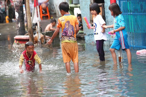 Indonesia's Flooded Capital Disinfected to Fend off Disease