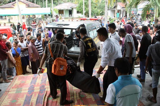 Indonesia Arrests 2 Boat Crew, Search for Missing Continues