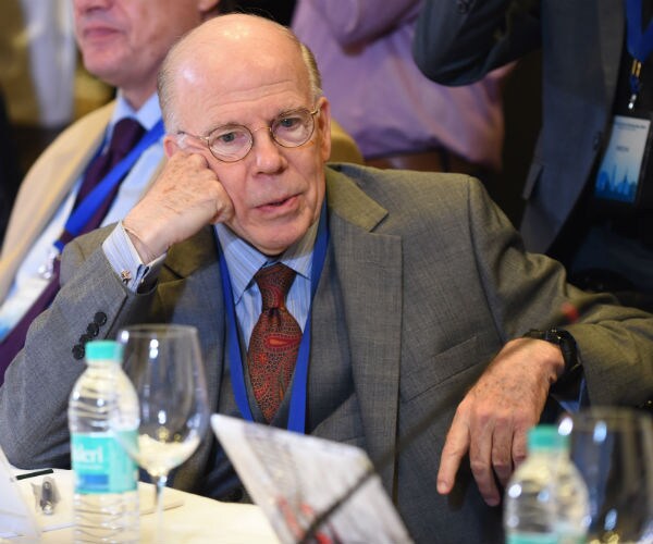 Ex-CIA Director Slams House Intel for Ending Russia Probe