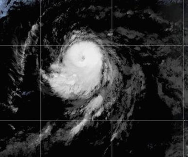 Hurricane Kiko Back to Category 4 as Forecasters Monitor Risks for Hawaii