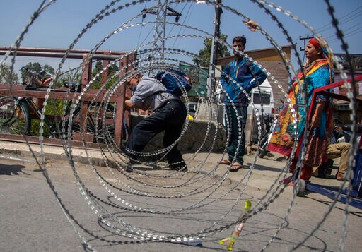 EXPLAINER: Resistance Leader's Death Deepens Kashmir Strife