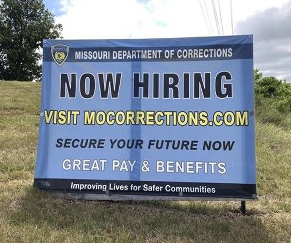 Fewer Americans Apply for Unemployment Benefits