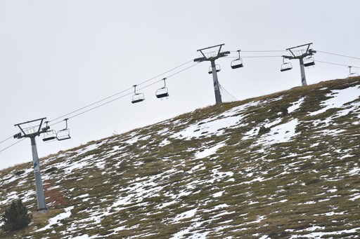 Chairlift Accident Leaves Dozens Injured at Spanish Ski Resort in the Pyrenees