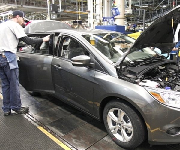 Toyota NA CEO: Automakers Betting on Trump Infrastructure Boost