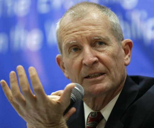 Ex-Admiral: US Should Defend Reef off Philippines