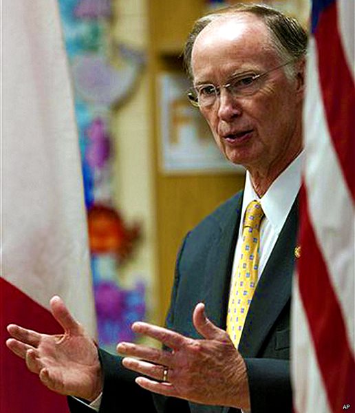 Alabama Governor Signs Law Tightening Rules for Abortion Clinics 