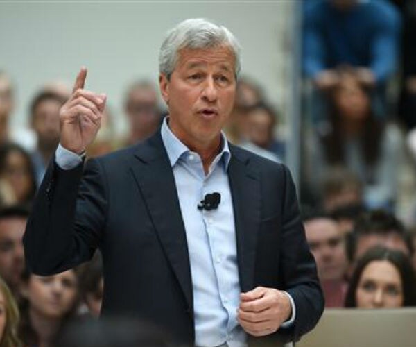 Jamie Dimon: I'll Help Trump Because 'I'm a Patriot' 