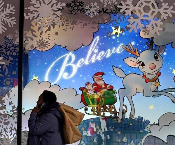 Macy's holiday window