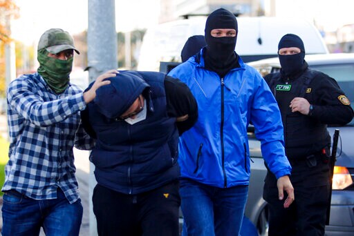 Police Detain over 400 During Sunday Protests in Belarus