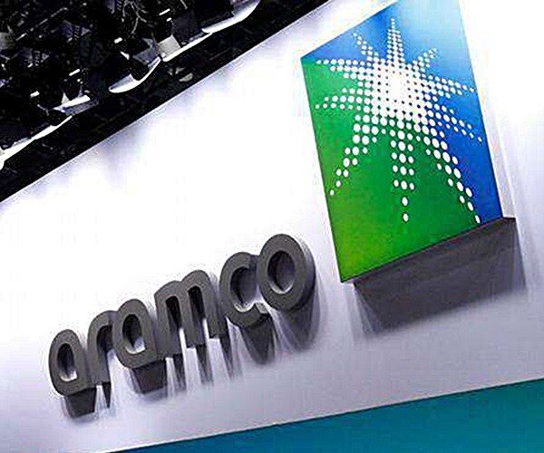 Reliance's Stake Sale Talks With Aramco Stall Over Price, Sources Say
