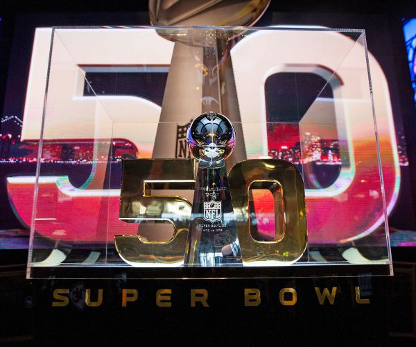 Super Bowl 50 Will Honor Drew Brees, Past MVPs; Group Will Watch Game Together Too